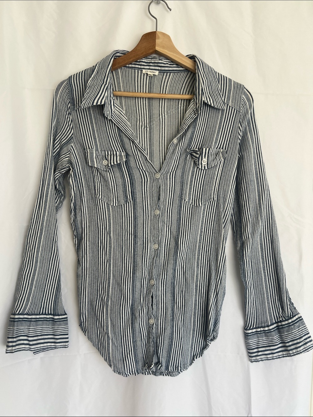 Striped Button-Front Long Sleeve Shirt - Blue & White